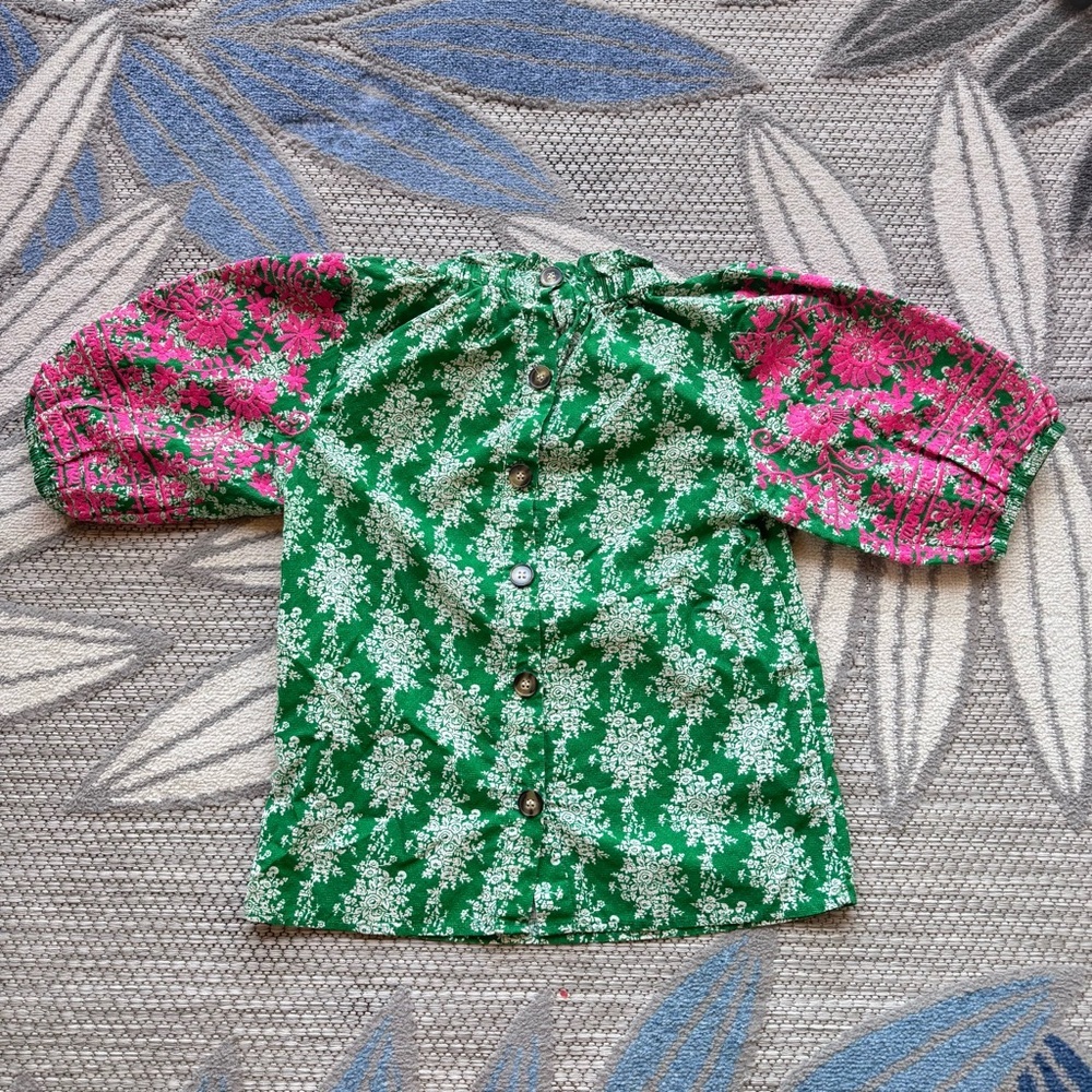 THML Women’s Anegada Embroidered Puff Short Sleeve Blouse Green Pink Size XS Top - Picture 2 of 8